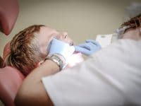 6 Tipps gegen Zahnarztangst bei deinem Kind oder dir